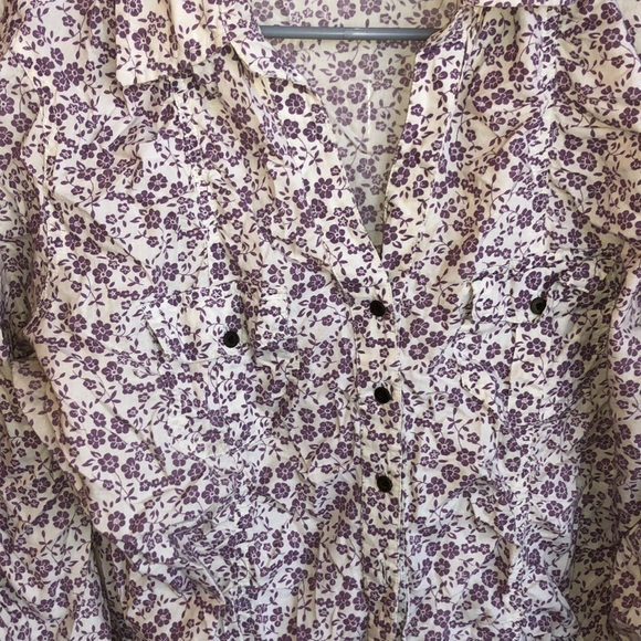 Button up blouse - Picture 2 of 4